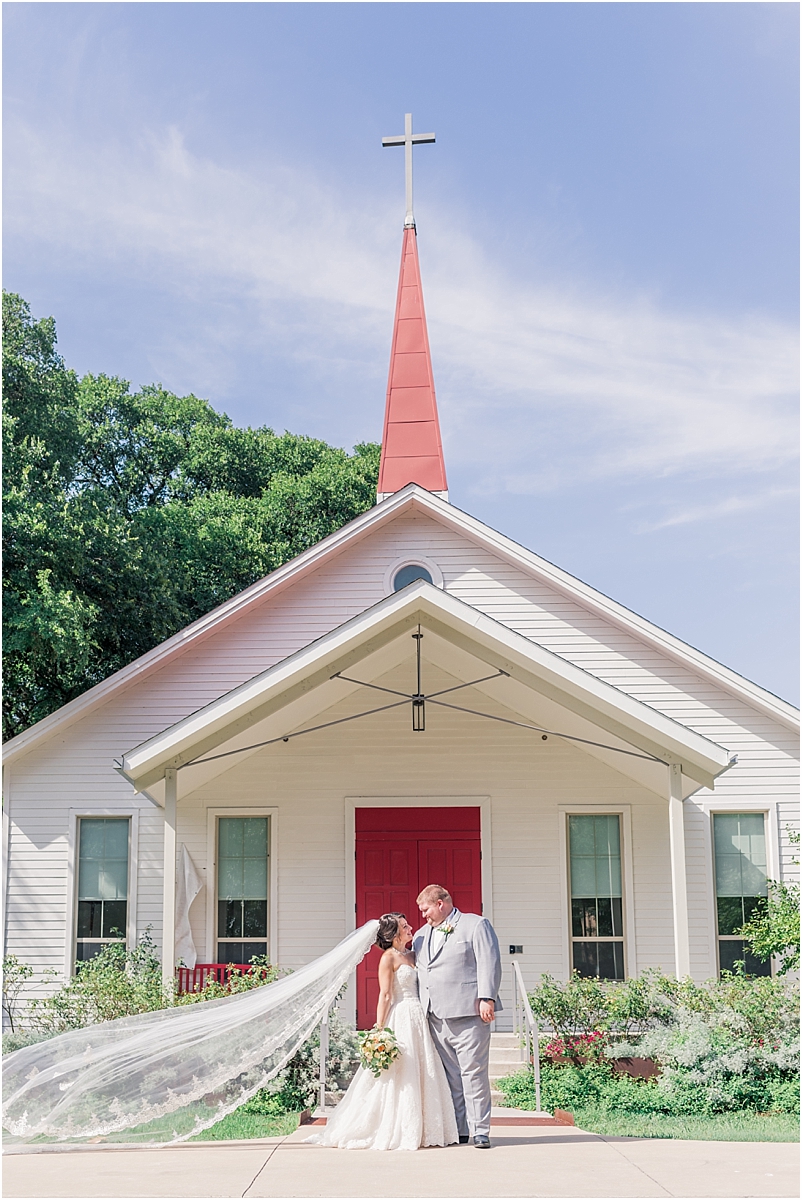 Southern Wedding, Texas Old Town, St. Edwards, Our Lady Queen of Peace Chapel, Wedding Photographer, Wedding Photography, ATX, Austin Texas, Holly Marie Photography,