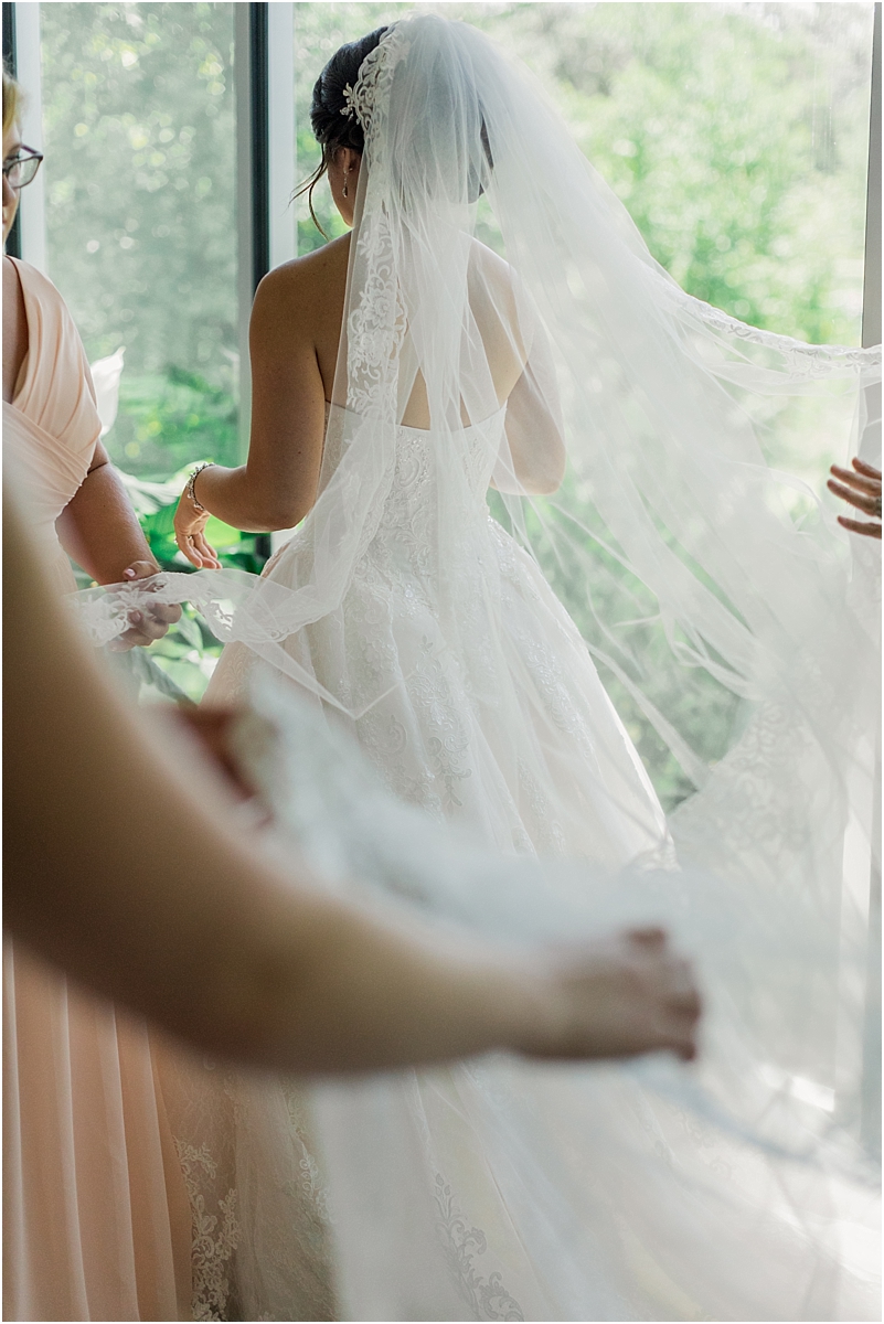 Southern Wedding, Texas Old Town, St. Edwards, Our Lady Queen of Peace Chapel, Wedding Photographer, Wedding Photography, ATX, Austin Texas, Holly Marie Photography, Veil,