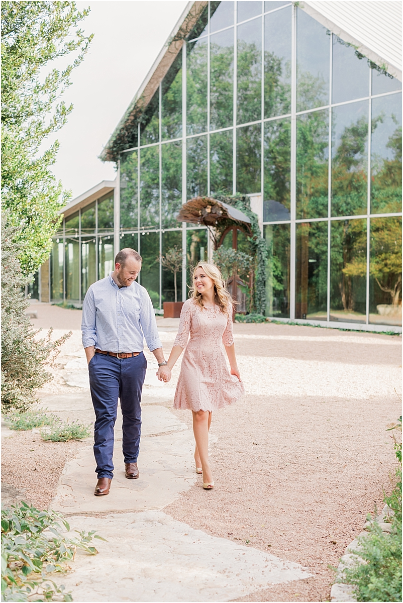 barr mansion engagement session austin texas wedding photographer outfit inspiration light and airy photography joyful authentic