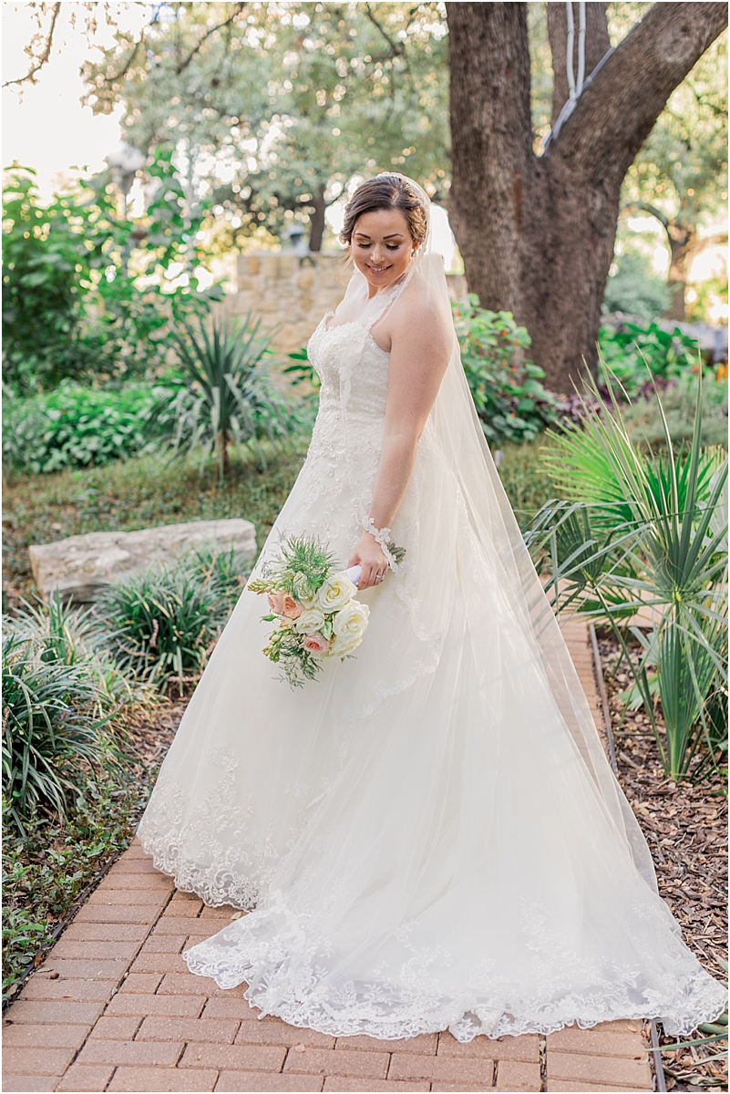 Briscoe Western Art Museum, Downtown, San Antonio, Southern Wedding, Wedding Photographer, Wedding Photography, ATX, Austin Texas, Holly Marie Photography