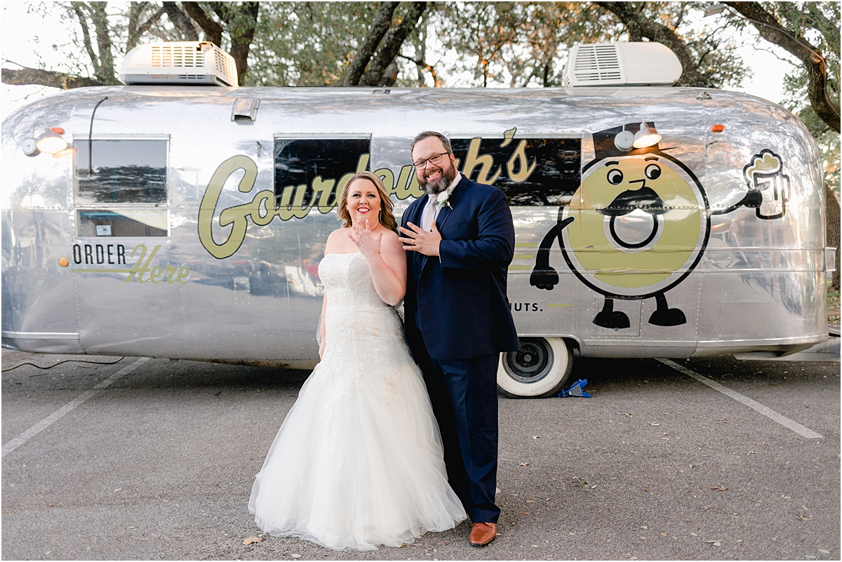 Horseshoe Bay Texas Wedding, Austin Wedding, Quail Point Lodge, January Wedding, Austin Texas, Wedding Photographer, Wedding Photography, ATX, Holly Marie Photography, Winter Wedding, Wedding Inspiration, Gourdoughs, Food Truck,