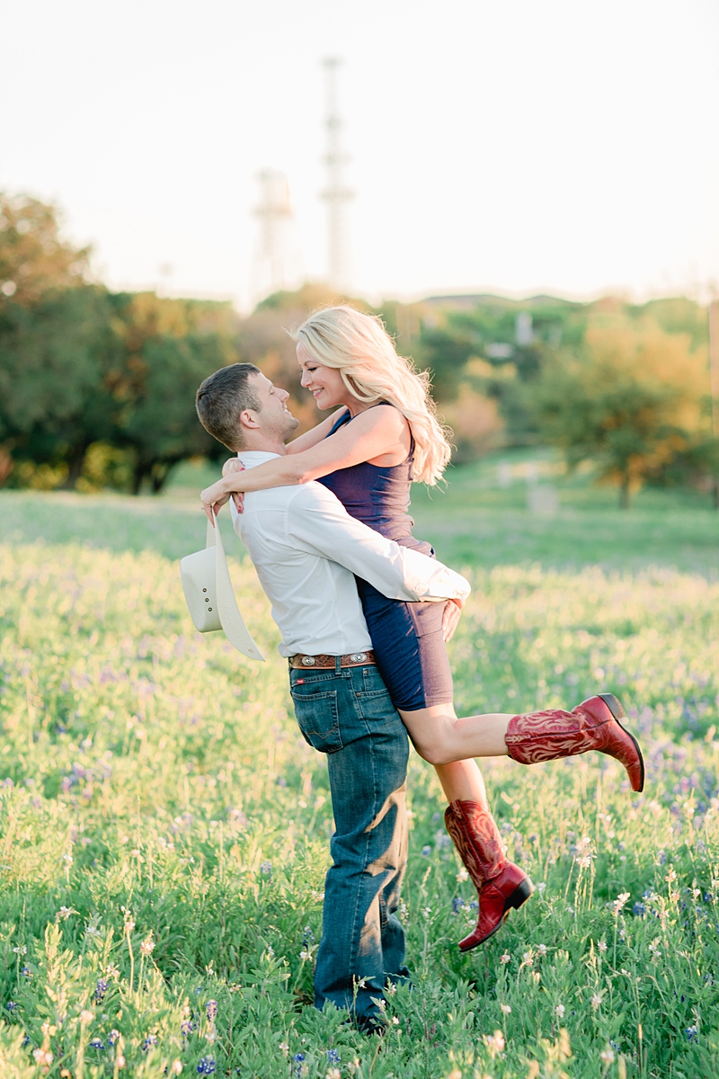 This engagement session in the Texas bluebonnets is just perfect! Outfit inspiration for sure!!! Steph is a reporter for Studio 512 and Aaron is a firefighter. Click through to read their story! 