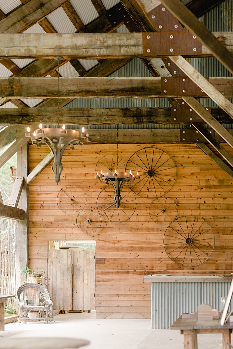 So many handpicked, thoughtful details here in and around the barn at The Creek Haus. Click through to see the most perfect wedding day!
