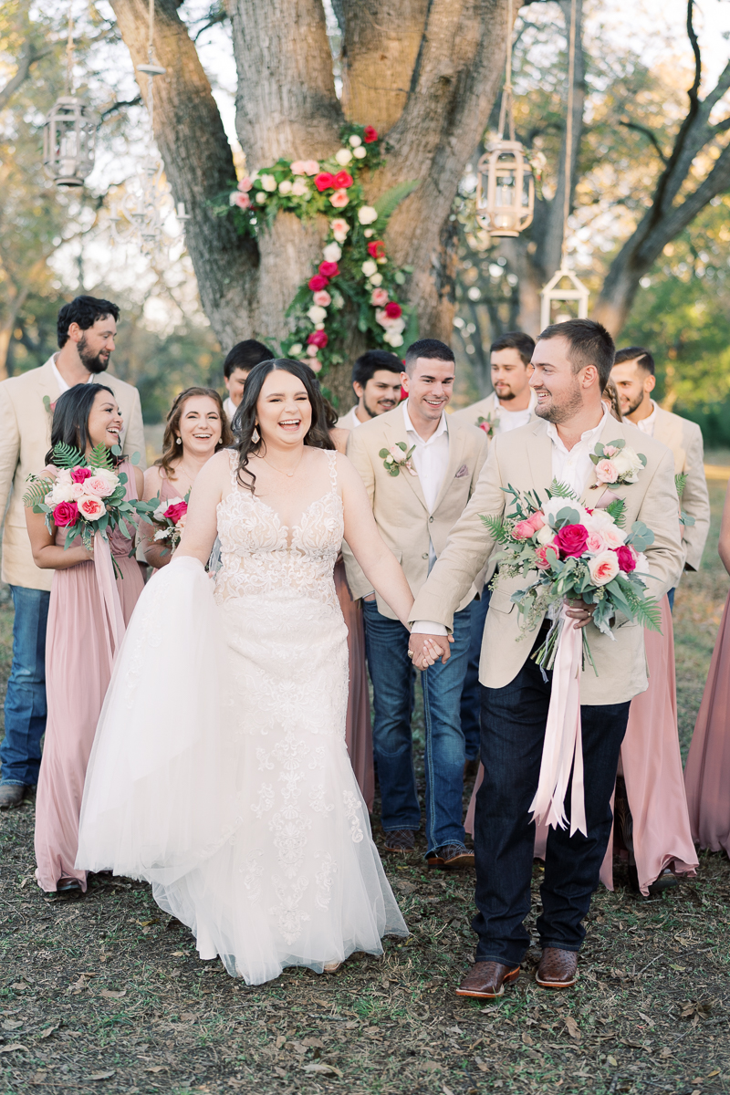 This beautiful November wedding at The Waters Point, set long the Blanco River was gorgeous. Chelsea and Drew had the perfect rustic, romantic wedding day!