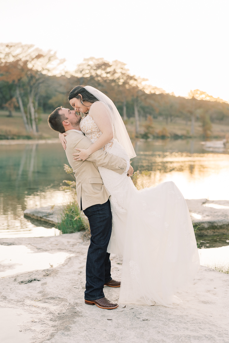 This beautiful November wedding at The Waters Point, set long the Blanco River was gorgeous. Chelsea and Drew had the perfect rustic, romantic wedding day!