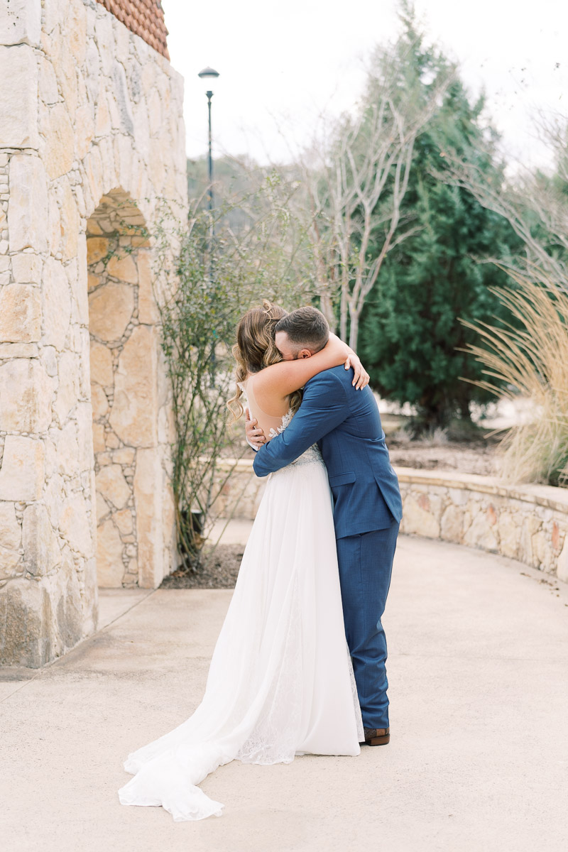 First look moments!! This Camp Lucy Sacred Oaks wedding was one for the books! Beautiful Texas weather, beer donkeys, what more could you ask for? You have to see it!