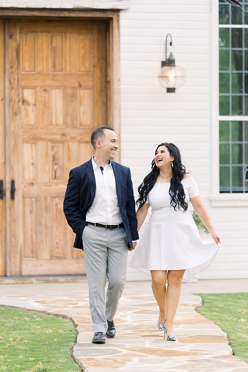 YES you should have your engagement session at your wedding venue! You chose it for a reason right? This La Bonne Vie Ranch engagement session is proof ! Located in Fredericksburg, Texas!