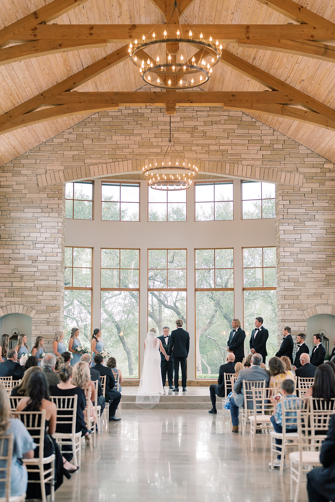 Dream vendor team = dream wedding day at at Canyonwood Ridge in Dripping Springs, TX. We knew three big things Gracey was looking forward to on their big day: the first look, exchanging their vows, and dancing!!!!! My girl has her priorities right if you ask me! Click through to see my favorite photos from their wedding day!