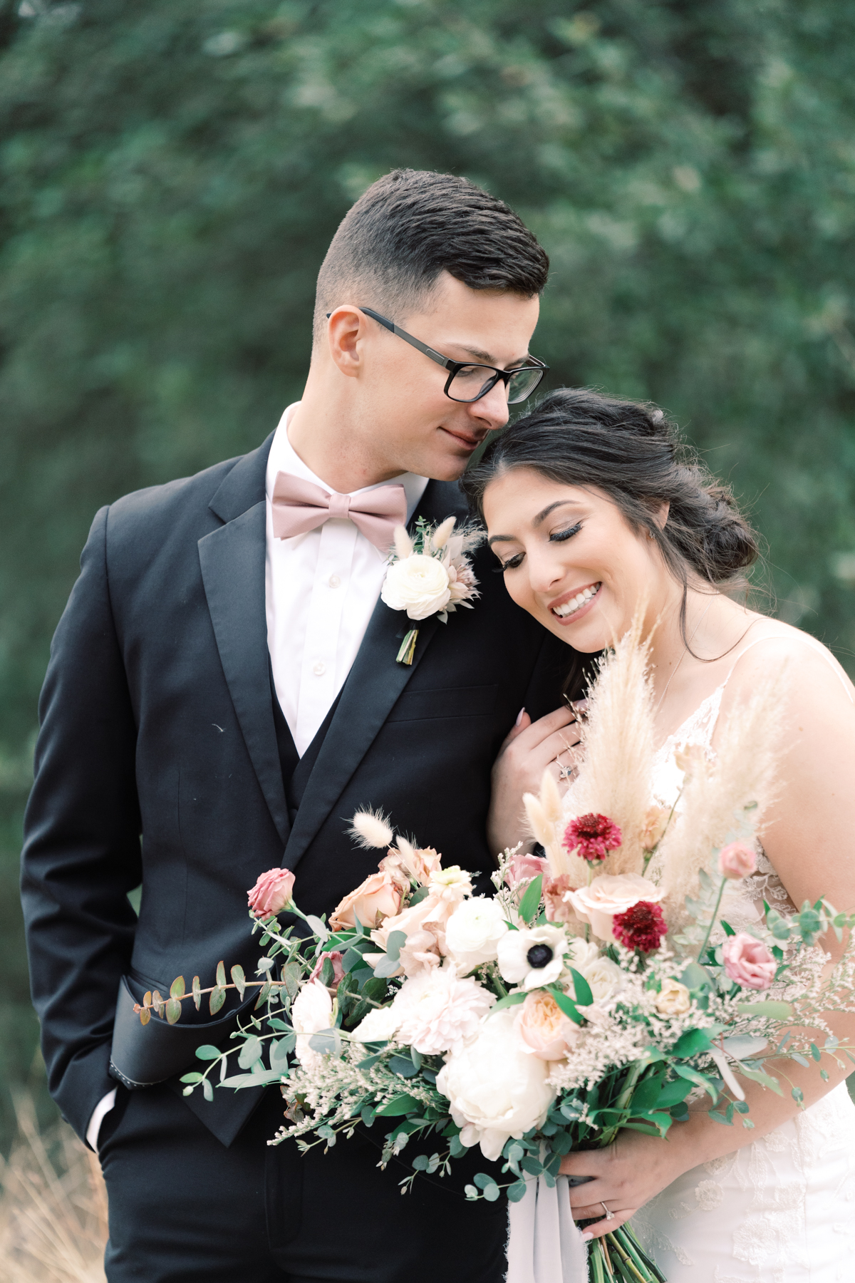 This gorgeous wedding day at Vista West Ranch features a perfect fall pallet, gorgeous florals from Whim Hospitality, and the sweetest couple!