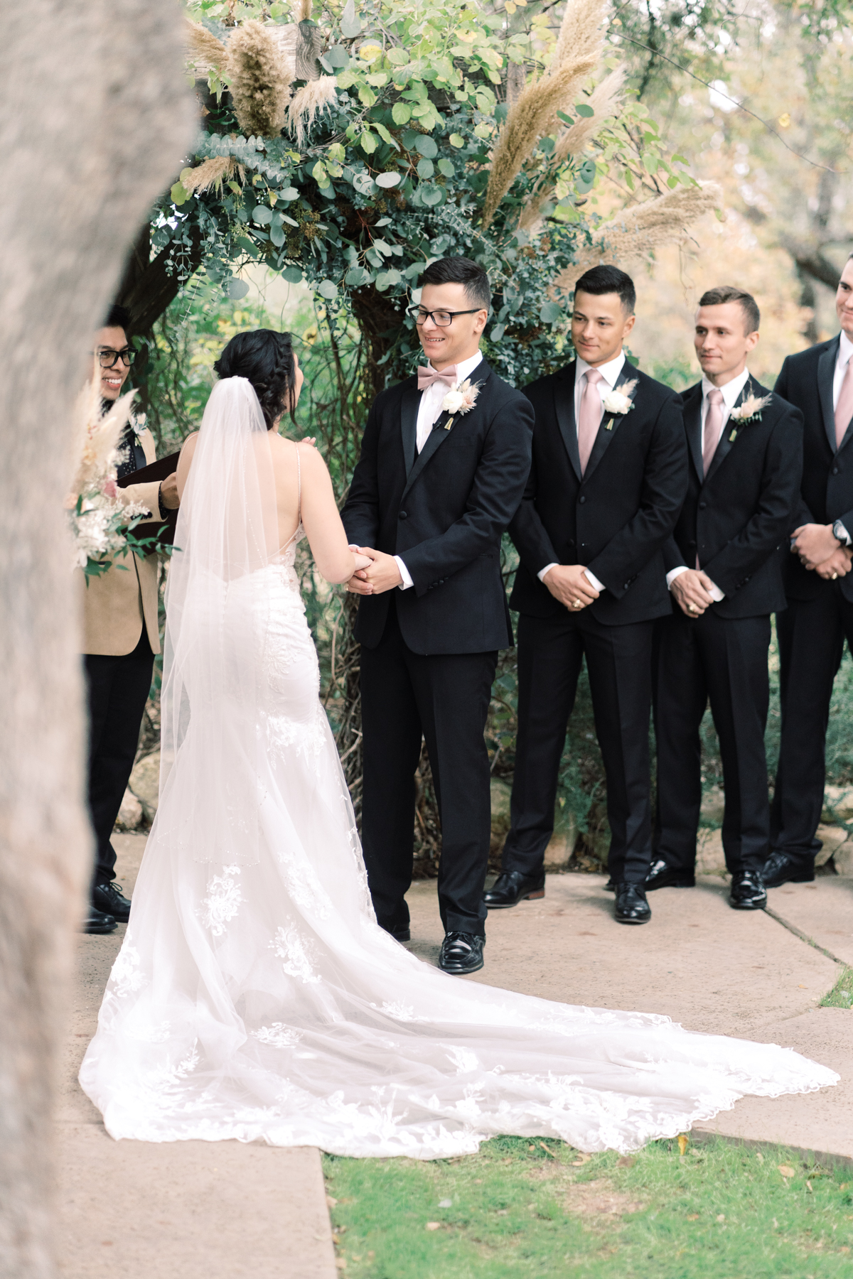 This gorgeous wedding day at Vista West Ranch features a perfect fall pallet, gorgeous florals from Whim Hospitality, and the sweetest couple!