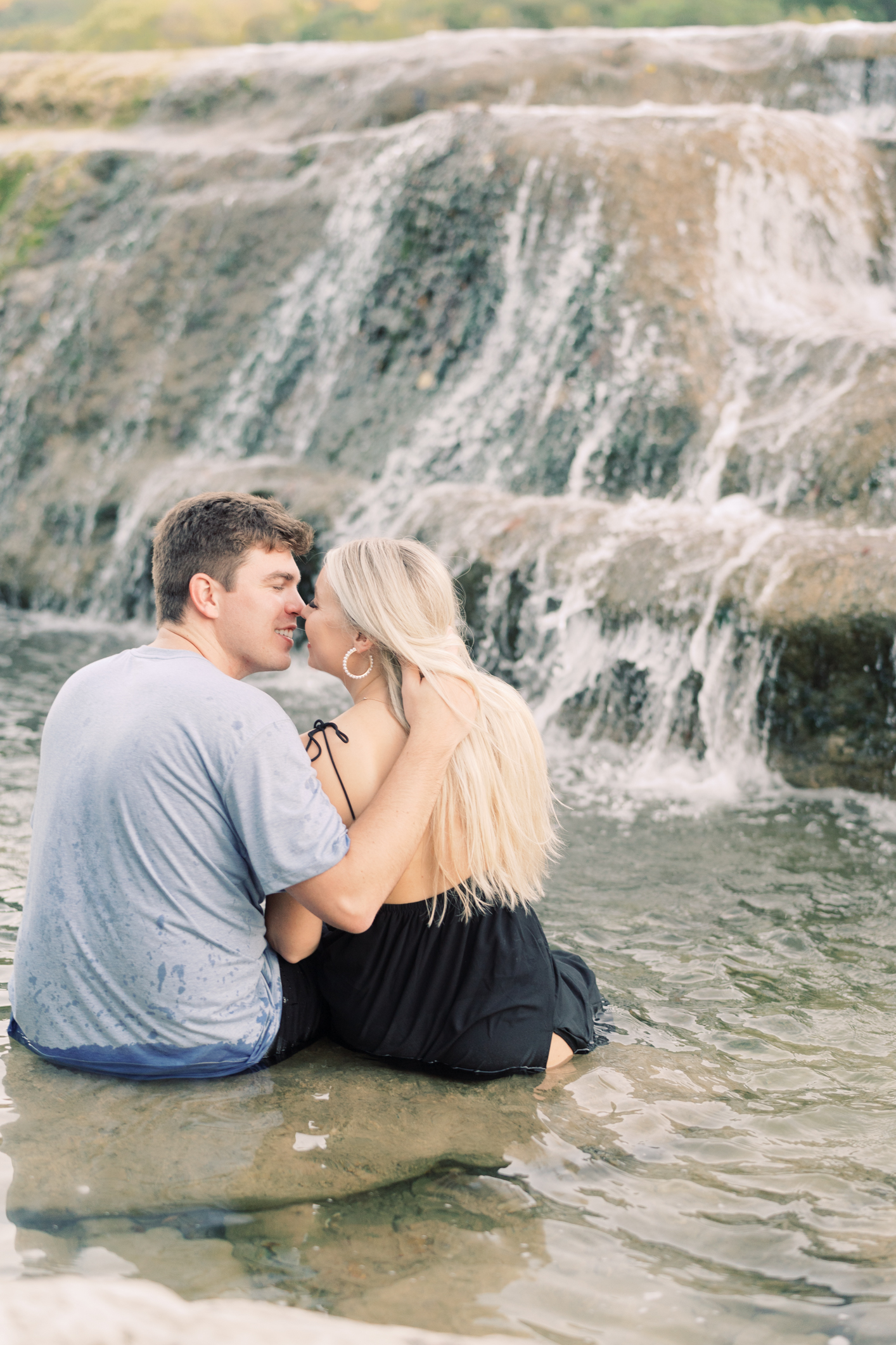 Pro tip for the very coolest (literally) Austin, Texas engagement session: get in the water!! You have to see how dreamy this session is!