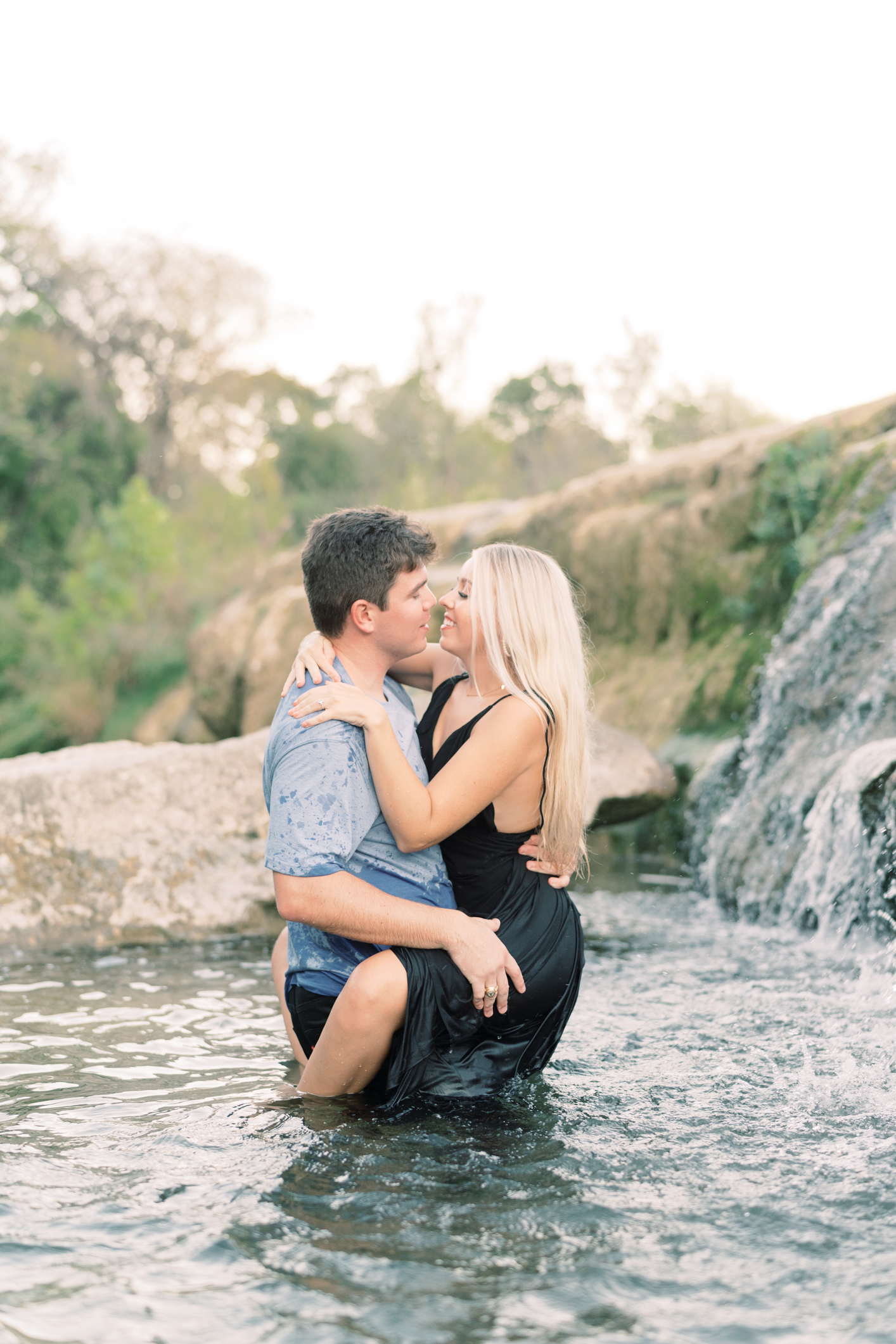 Pro tip for the very coolest (literally) Austin, Texas engagement session: get in the water!! You have to see how dreamy this session is!