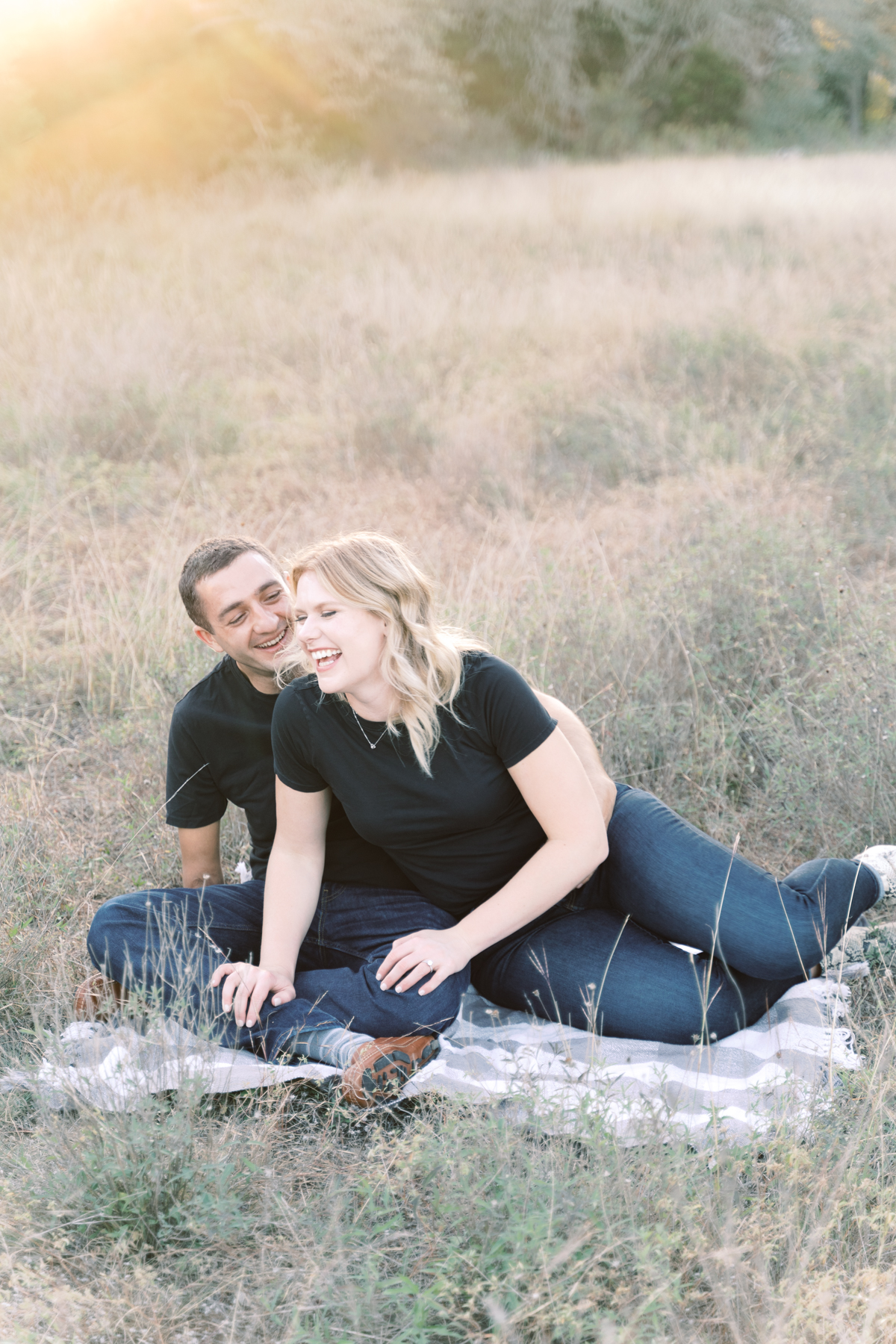 I mean, a lifestyle engagement session at at Deep Eddy Distillery, one of the coolest bars in Austin, Texas? What more could you ask for? #austinengagementsession #atxphotoshoot