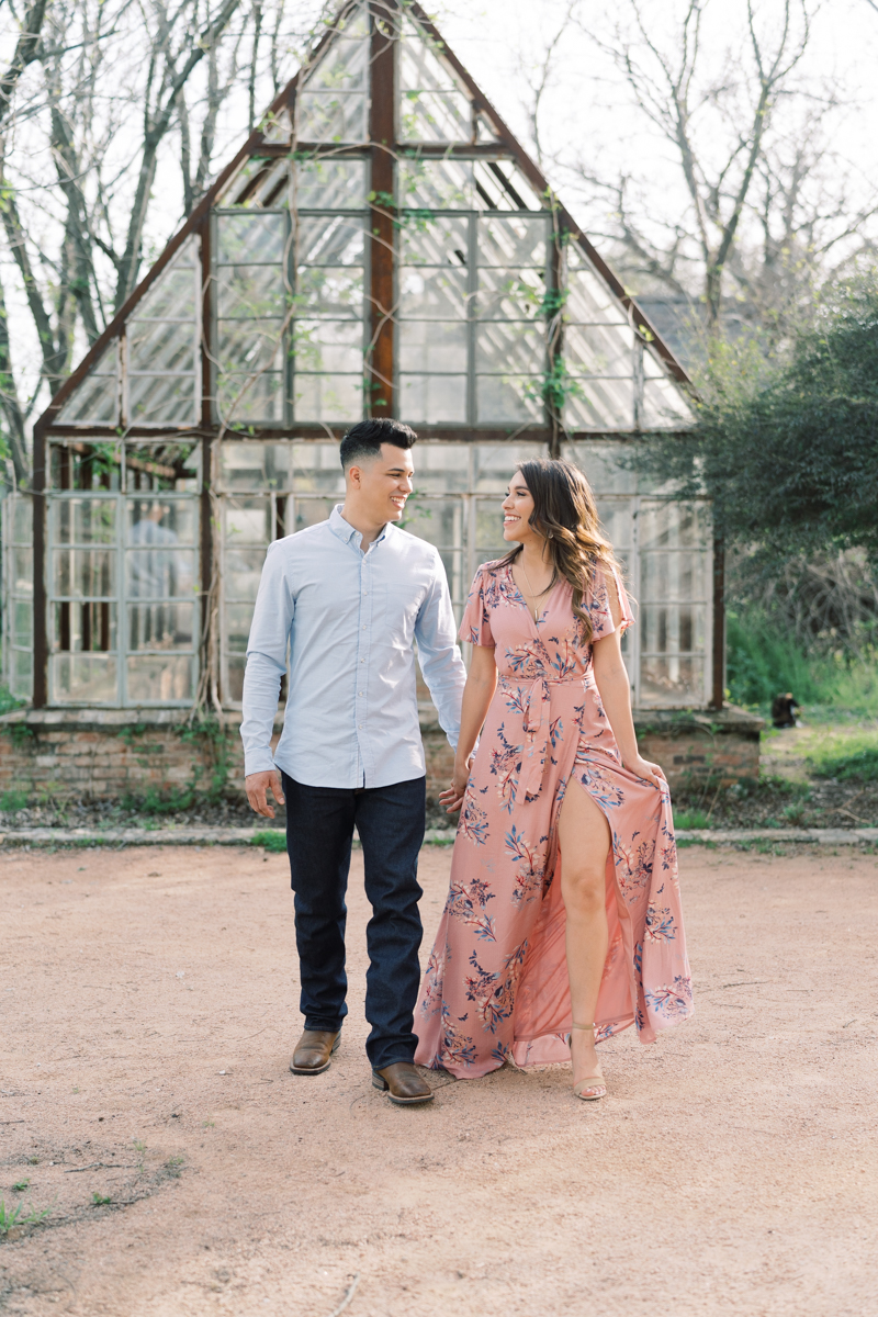 If you're seeking the coolest Austin, Texas engagement session location, I've got it right here! Sekrit Theater is such a gem!