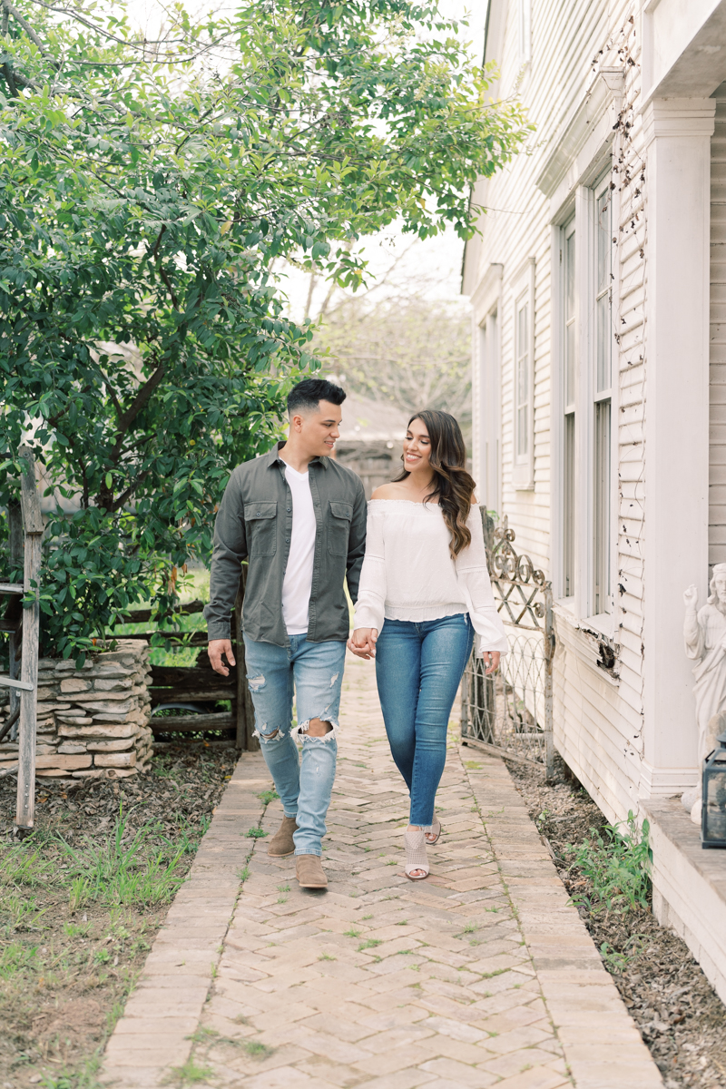 If you're seeking the coolest Austin, Texas engagement session location, I've got it right here! Sekrit Theater is such a gem!