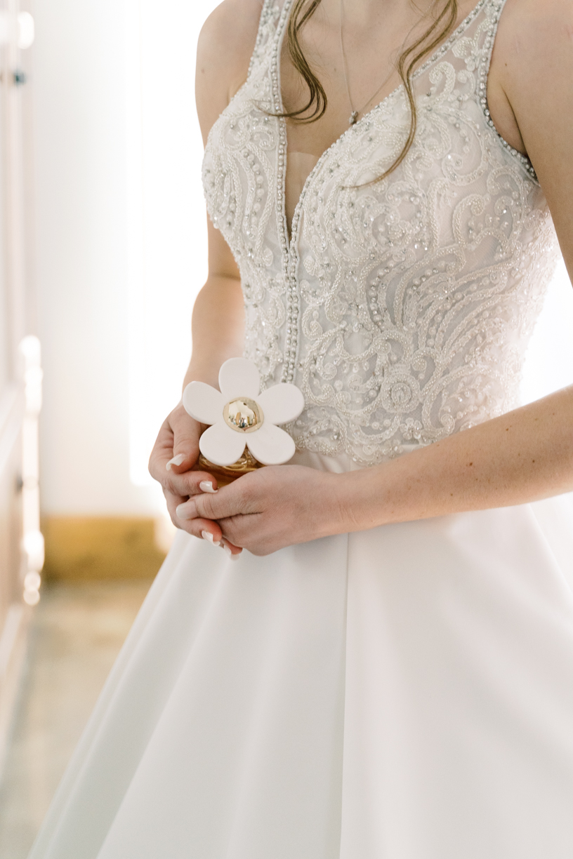 The bridal suite at Canyonwood Ridge has the most gorgeous light! Friends, it could not have been a more gorgeous day at Amanda & Austin's Canyonwood Ridge wedding day! You have to see!