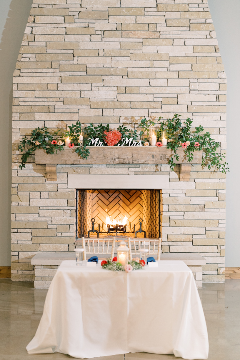 The reception hall at Canyonwood Ridge is so beautiful! Friends, it could not have been a more gorgeous day at Amanda & Austin's Canyonwood Ridge wedding day! You have to see! 