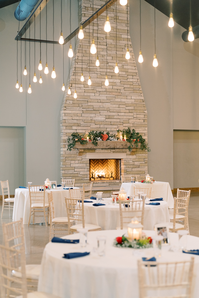 The reception hall at Canyonwood Ridge is so beautiful! Friends, it could not have been a more gorgeous day at Amanda & Austin's Canyonwood Ridge wedding day! You have to see! 