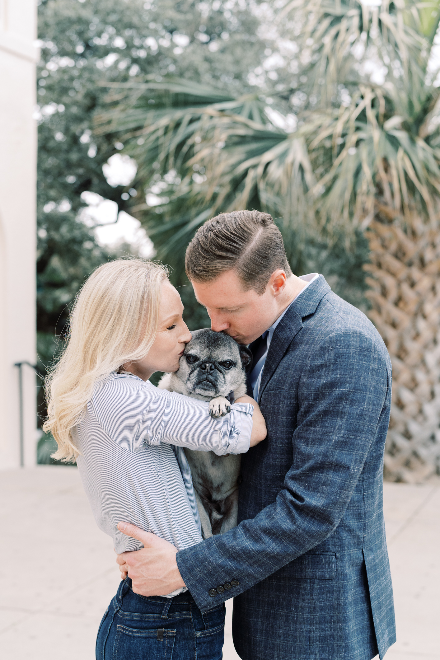 Formal Laguna Gloria engagement session in Austin, TX! This is my favorite engagement session location in ATX!! Can you see why??