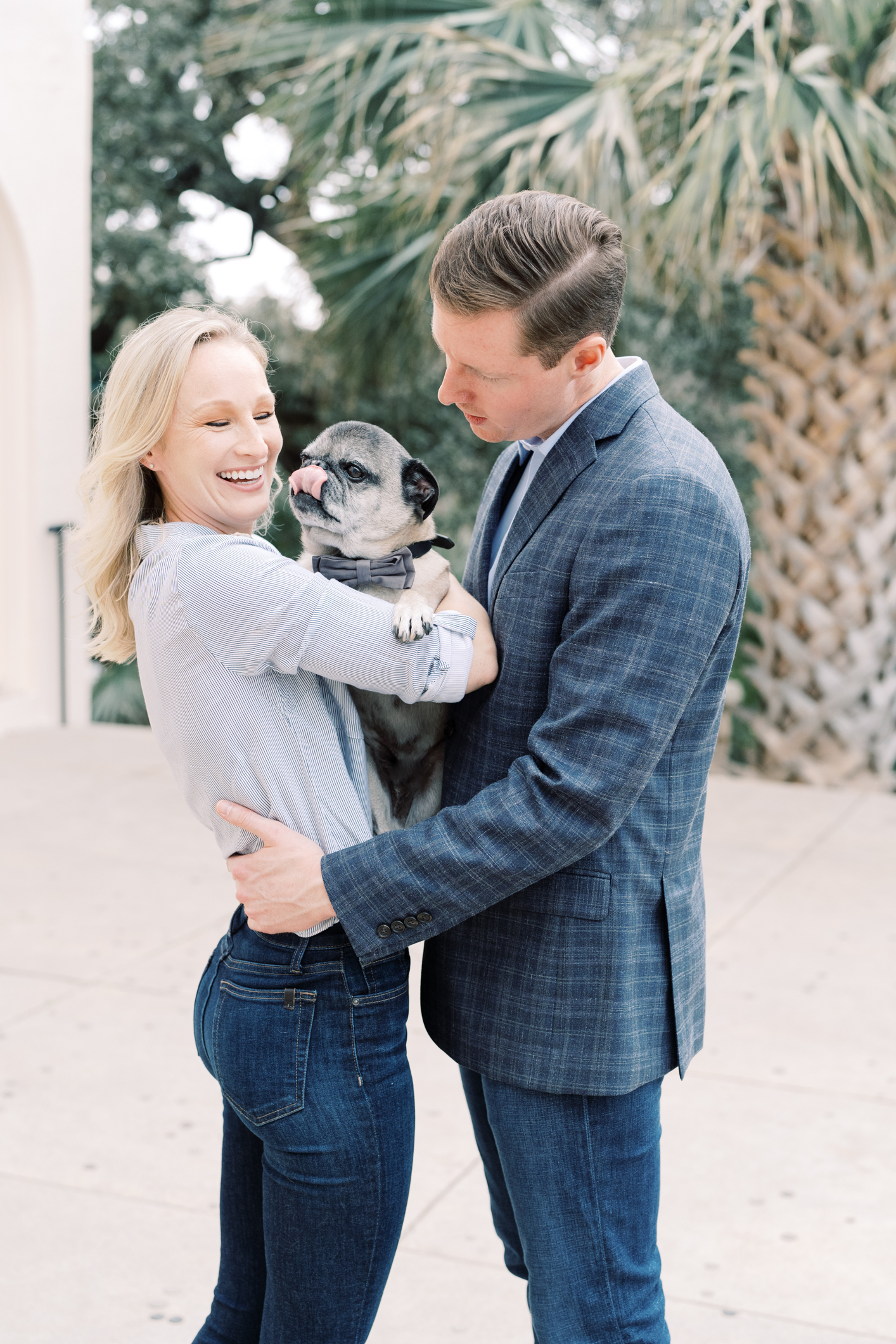 Formal Laguna Gloria engagement session in Austin, TX! This is my favorite engagement session location in ATX!! Can you see why??