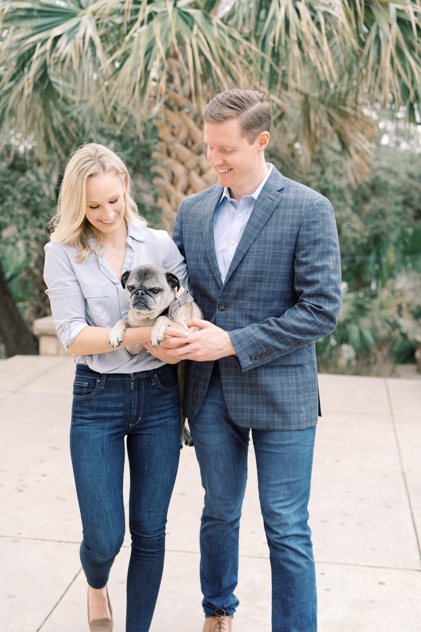 Formal Laguna Gloria engagement session in Austin, TX! This is my favorite engagement session location in ATX!! Can you see why??