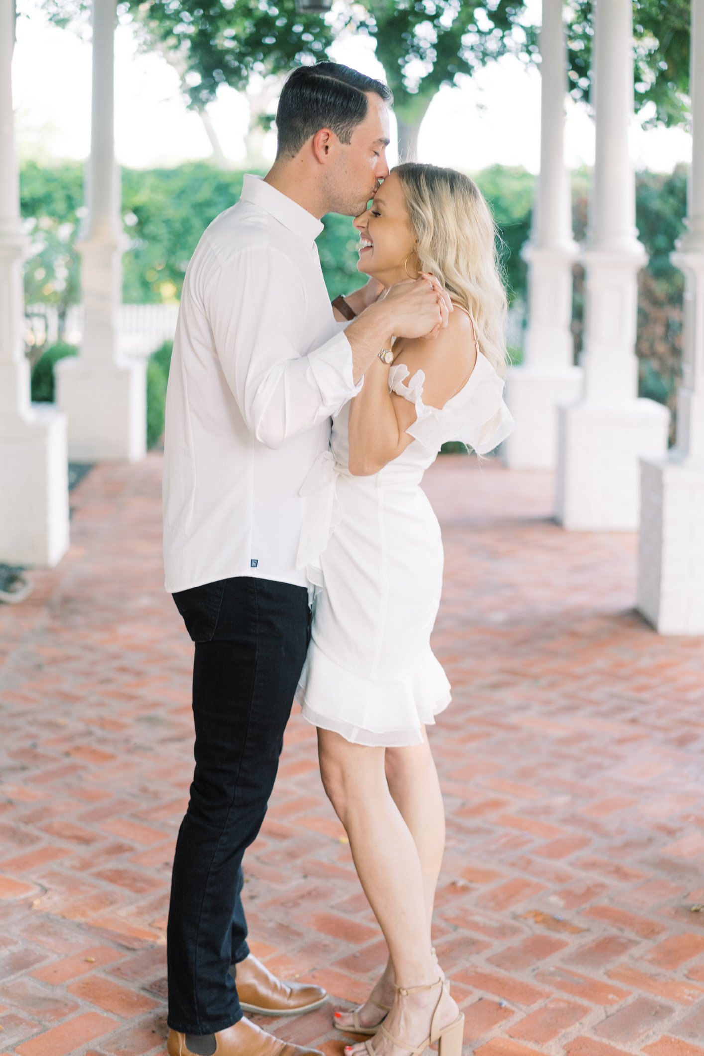 Perfect lighting + an adorable couple = the perfect Woodbine Mansion engagement session! This is seriously the best venue in Austin!