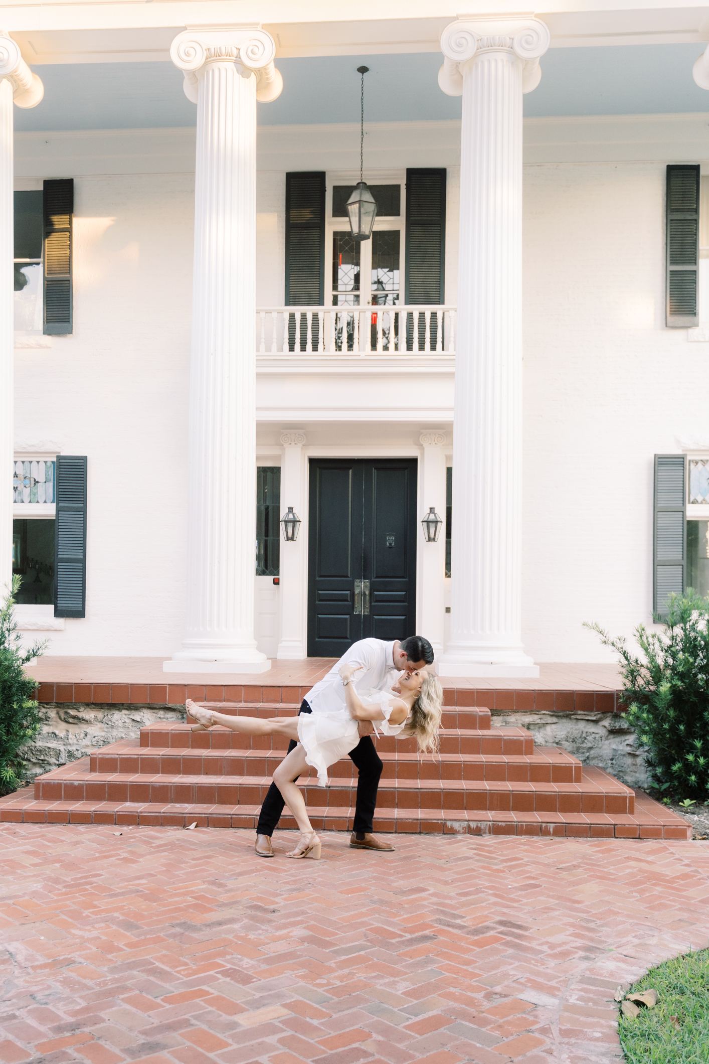 Perfect lighting + an adorable couple = the perfect Woodbine Mansion engagement session! This is seriously the best venue in Austin!